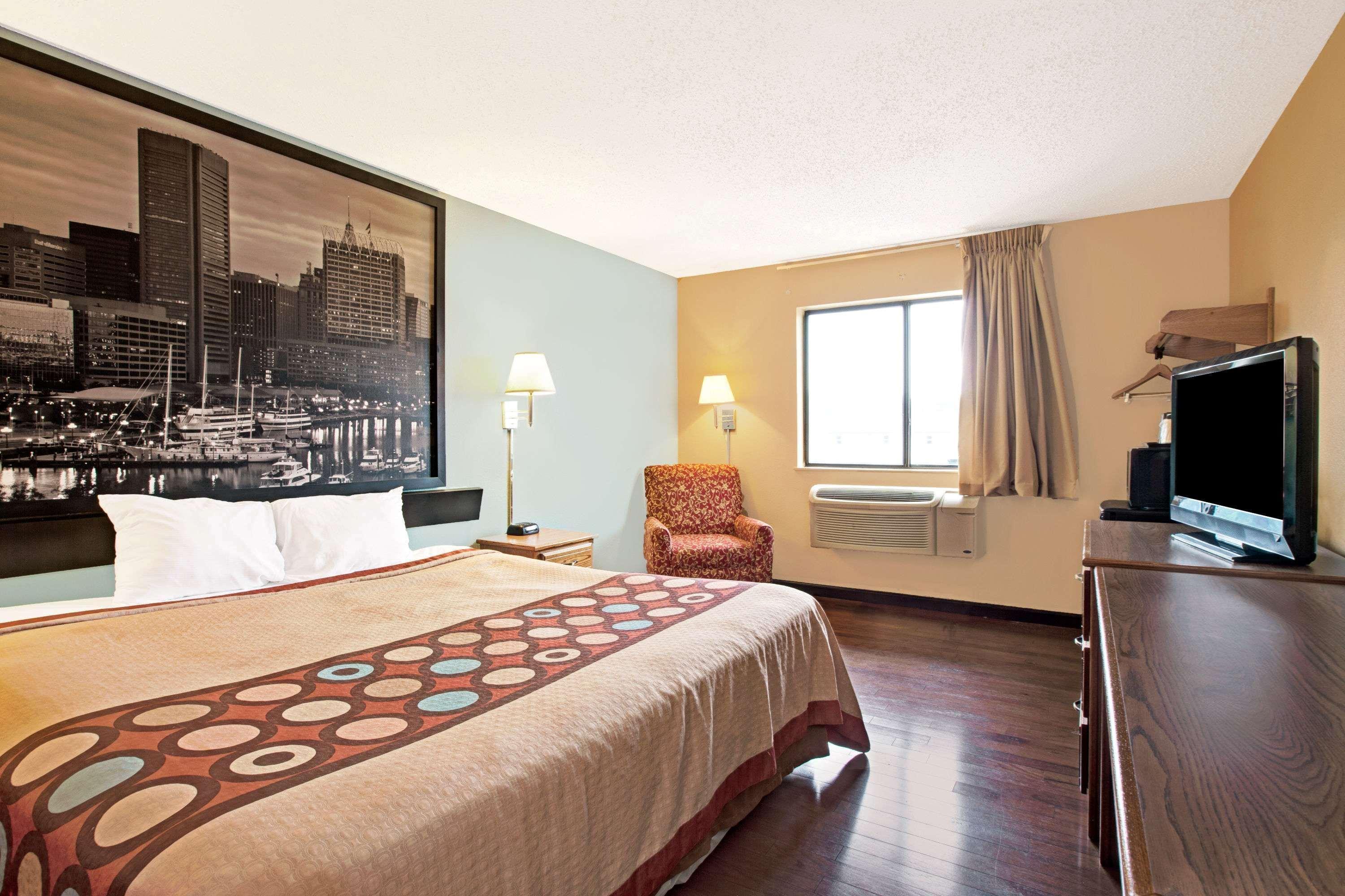Super 8 By Wyndham Baltimore/Essex Area מראה חיצוני תמונה