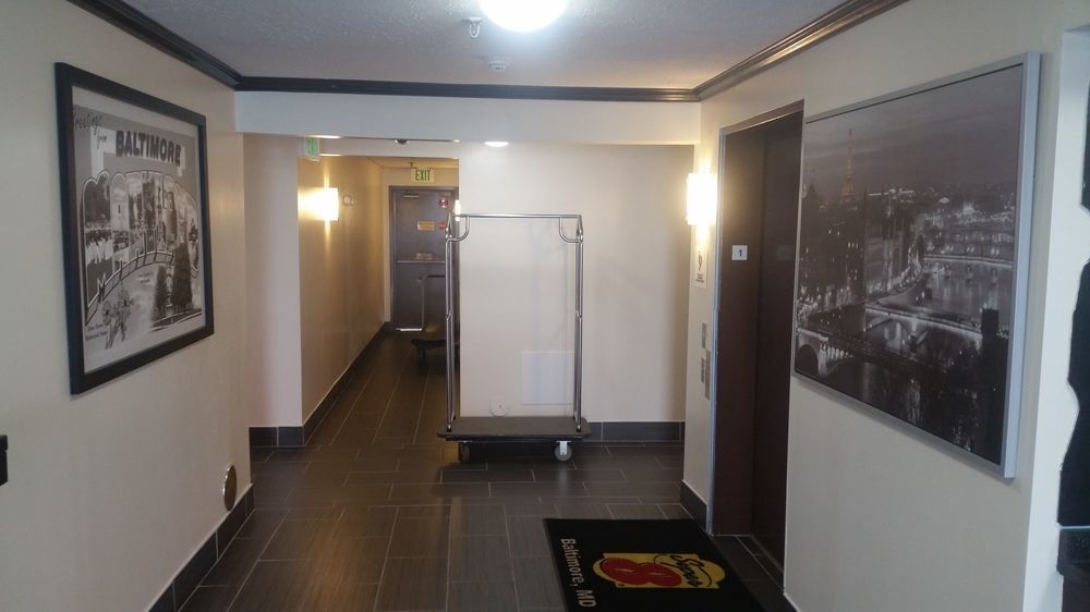 Super 8 By Wyndham Baltimore/Essex Area מראה חיצוני תמונה