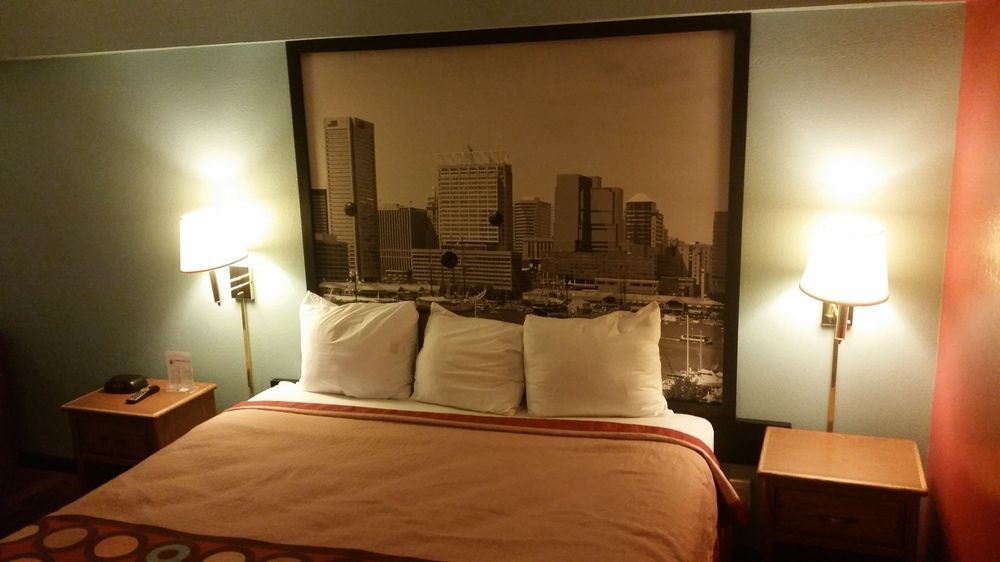 Super 8 By Wyndham Baltimore/Essex Area מראה חיצוני תמונה
