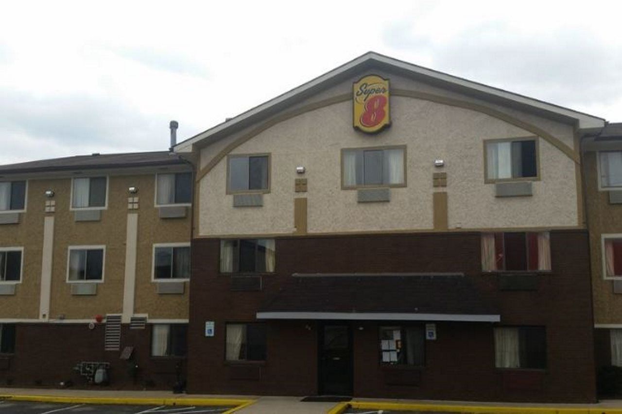 Super 8 By Wyndham Baltimore/Essex Area מראה חיצוני תמונה